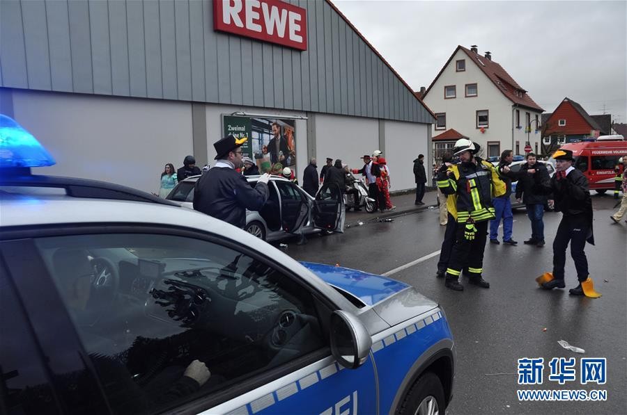 德國一汽車衝入狂歡節人群約30人受傷