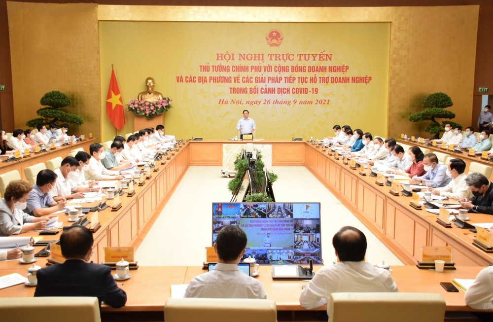 政府總理范明政主持有關為企業紓困的視像會議。