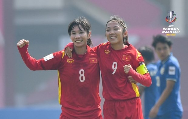 國家主席阮春福對國家女子足球隊的勝利予以表揚。(圖自AFC)
