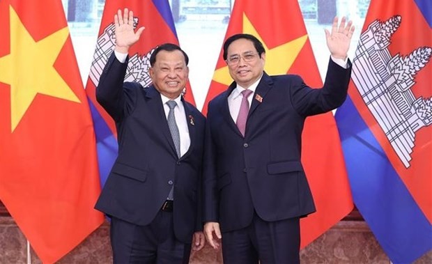 政府總理范明政與柬埔寨參議院主席賽沖。