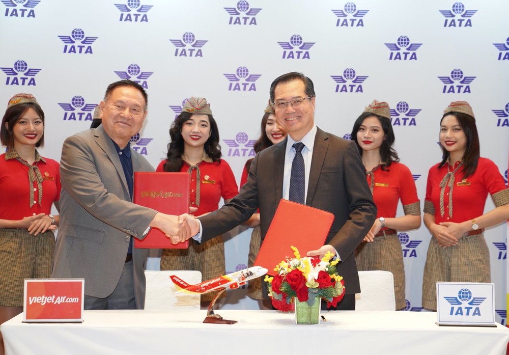 越捷航空公司与国际航空运输协会签署合作协议。