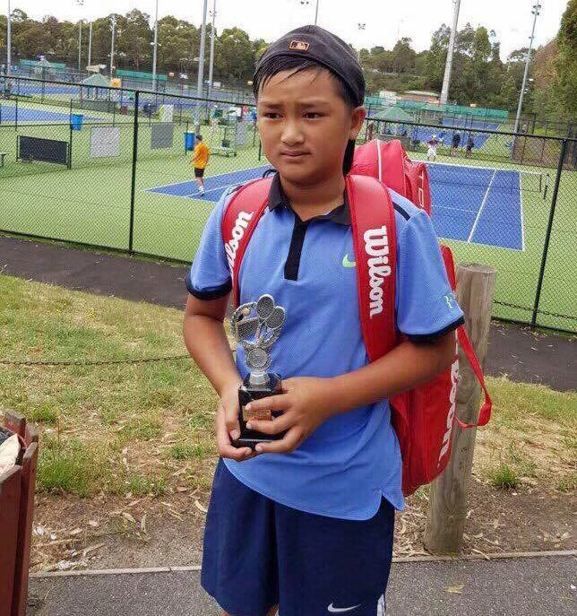 Tay vợt 11 tuổi Nguyễn Trung Nam vô địch cả U11, U13 giải quần vợt trẻ tại Australia 