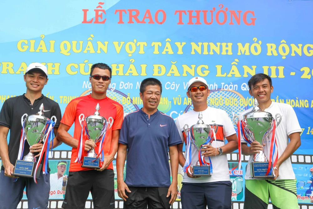 Tất cả các tay vợt hàng đầu vừa dự giải Tây Ninh vào đầu năm.