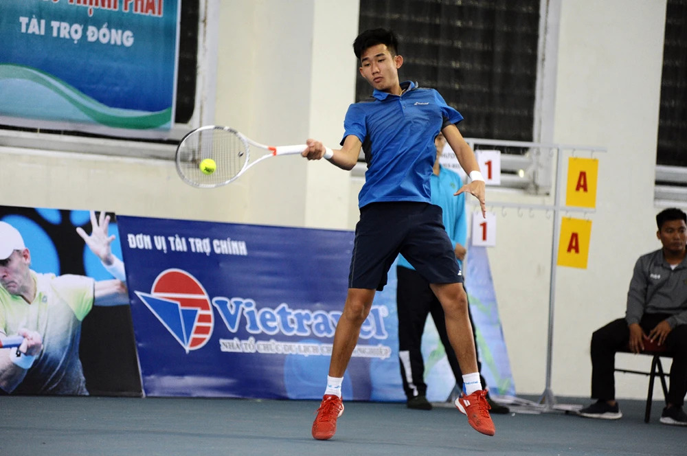 Nguyễn Văn Phương tại giải các tay vợt xuất sắc. 