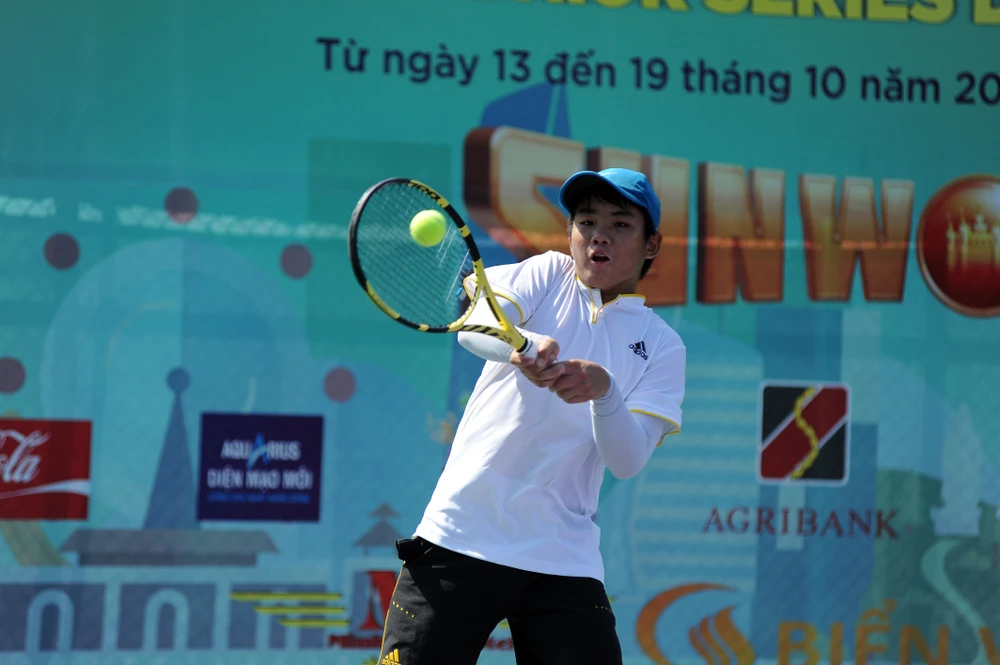 Tay vợt trẻ Nguyễn Quang Vinh đăng quang U14 châu Á