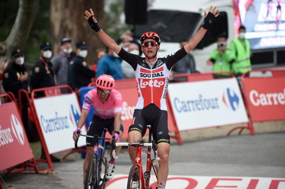 Tim Wellens mừng chiến thắng ở chặng 14 Vuelta a Espana. Ảnh: Getty Images
