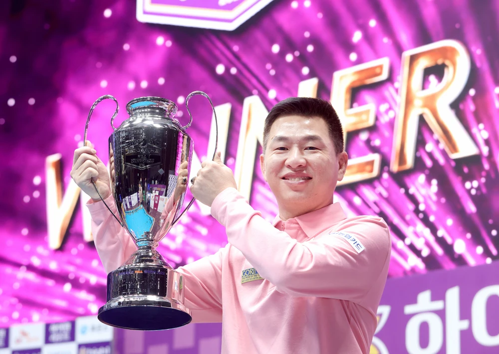 Mã Minh Cẩm mới giành chức vô địch Round 5. Ảnh: Kim Young Hun