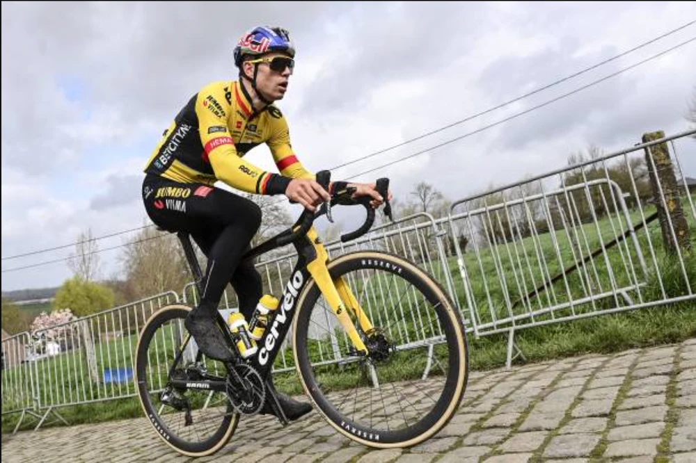 Wout van Aert là ngôi sao hàng đầu làng xe đạp thế giới