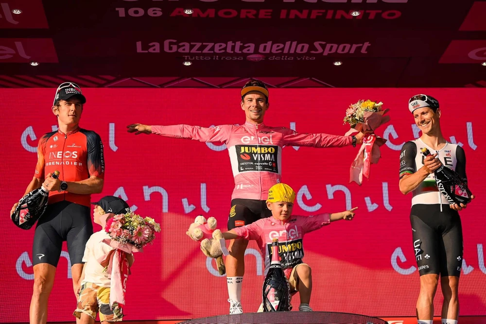 Primoz Roglic đăng quang Giro d’Italia 