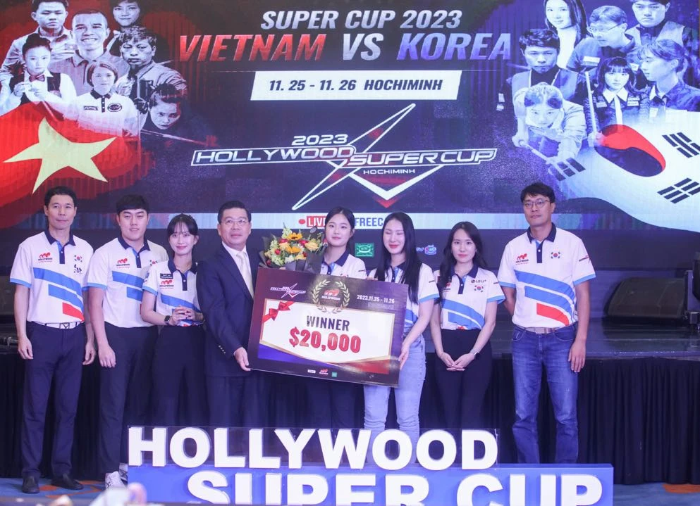 Đội Hàn Quốc nhận thưởng 20.000 USD cho đội chiến thắng