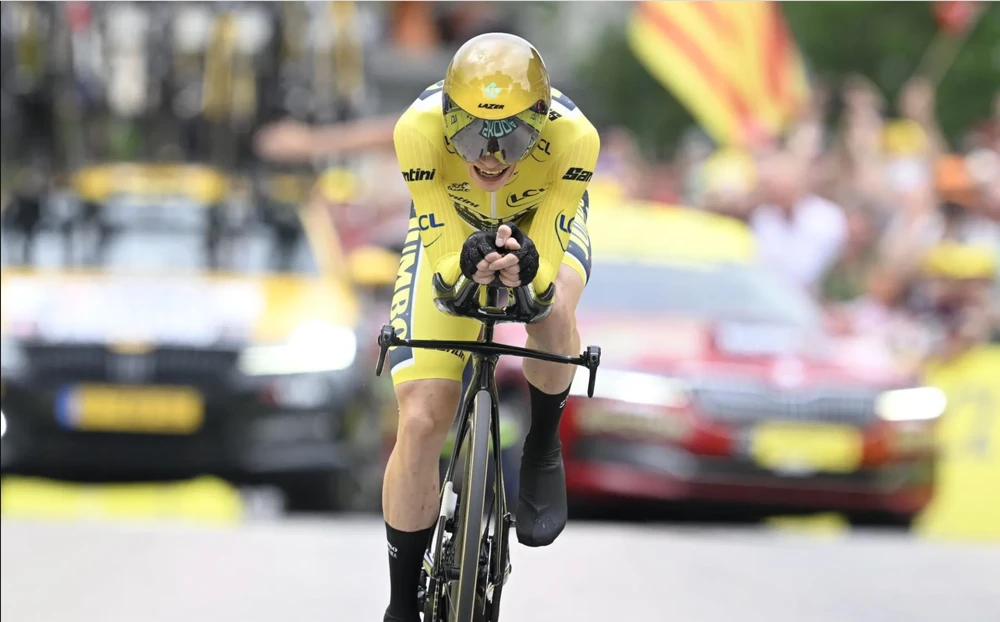 Jonas Vingegaard chiến thắng chặng 16 Tour de France 2023