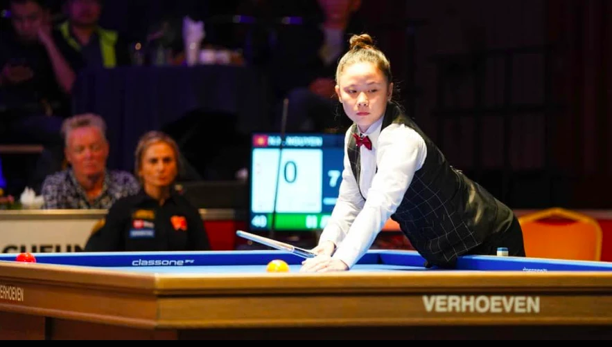 “Hot girl” Nguyễn Hoàng Yến Nhi tranh tài cùng các đấng mày râu ở giải Billiards World Cup TPHCM- Ảnh 1.