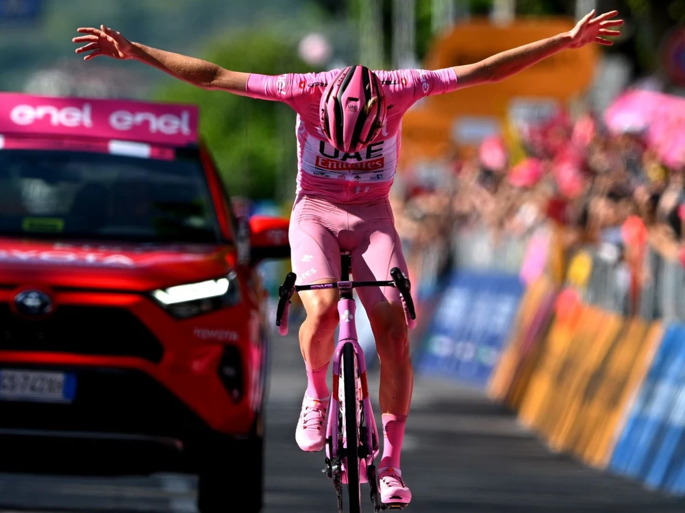 Tadej Pogacar có chiến thắng thứ 6 tại Giro d’Italia 2024