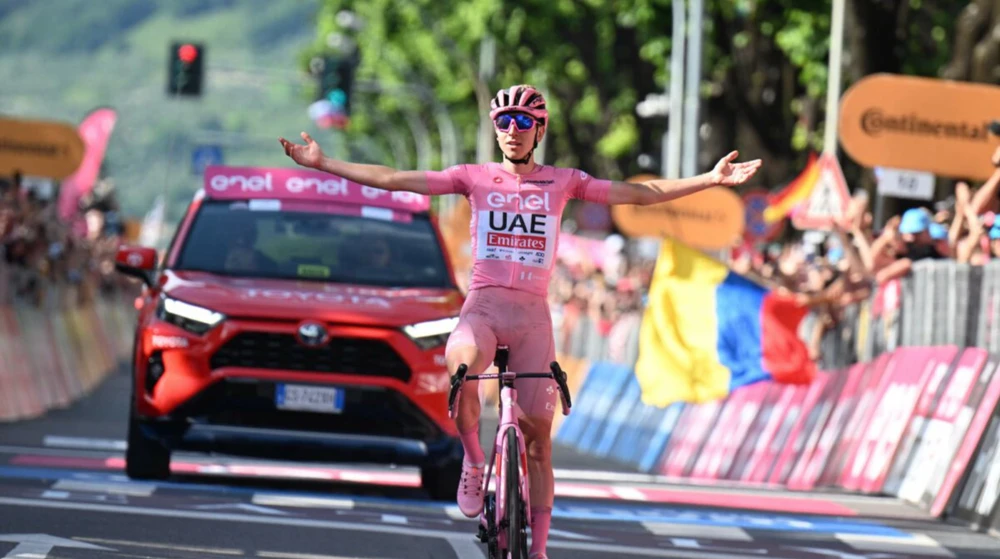Tadej Pogacar có chiến thắng thuyết phục tại Giro
