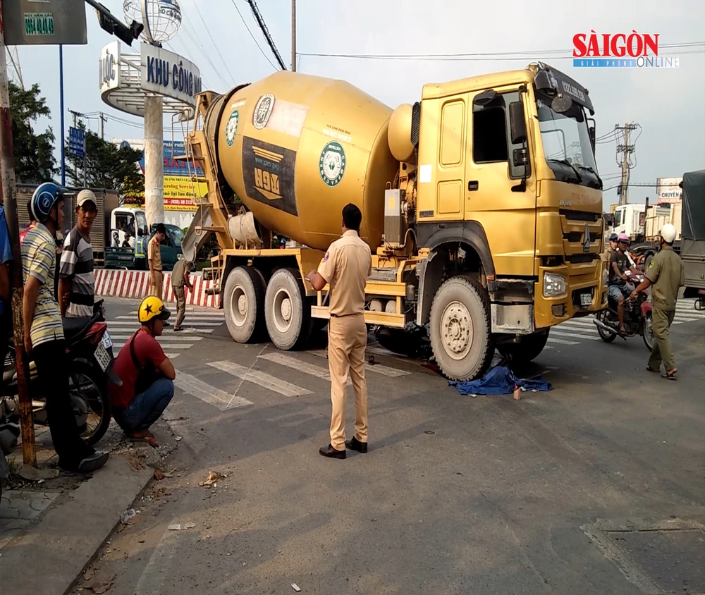 Va chạm với xe bồn, nam thanh niên tử vong