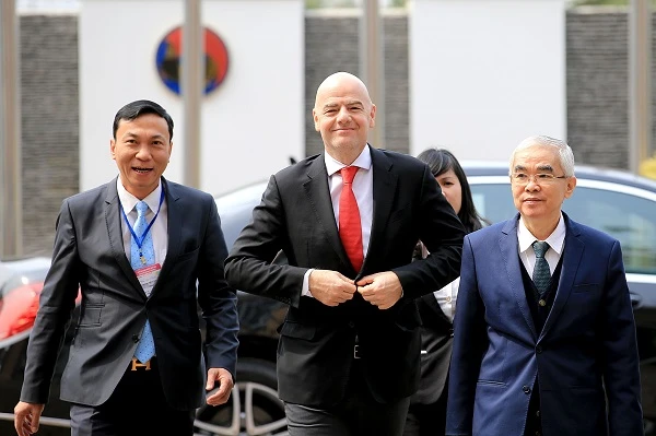 Chuyến thăm Việt Nam mới đây của chủ tịch FIFA Gianni Infantino