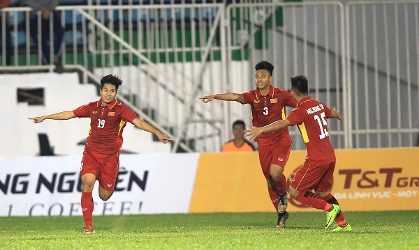 Đội U19 Việt Nam có chiến thắng dễ dàng trước Thái Lan. Ảnh: MINH TRẦN