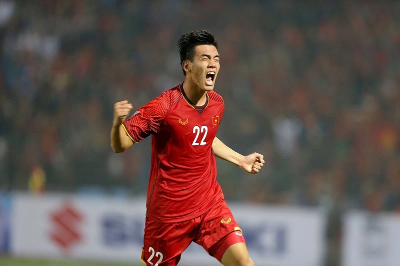 Niềm vui của Tiến Linh khi ghi bàn thắng đầu tiên của mình ở ĐTQG. Ảnh: MINH HOÀNG
