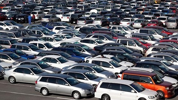 Import tunover of cars hits $2.4 billion in the first four months of this year. (Photo: SGGP)