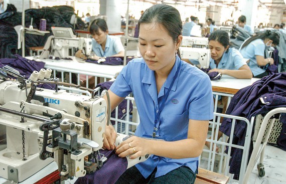  Garment and textile is one of the most advantageous industries when the EVFTA comes into effect. (Photo: SGGP) 
