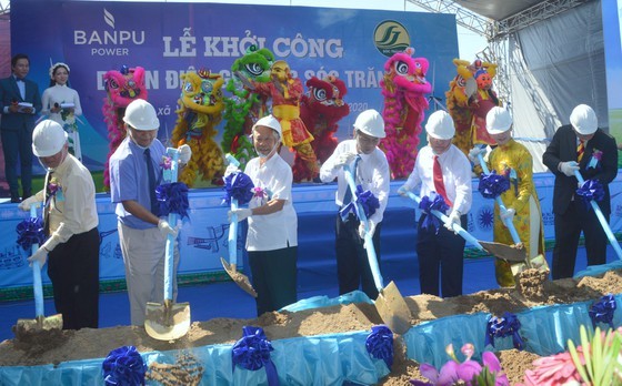 Soc Trang Province starts the construction of a 65 MW wind power plant. (Photo: SGGP)
