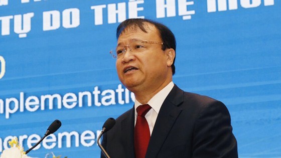 Deputy Minister of Industry and Trade Do Thang Hai speaks at the forum. (Photo: SGGP)