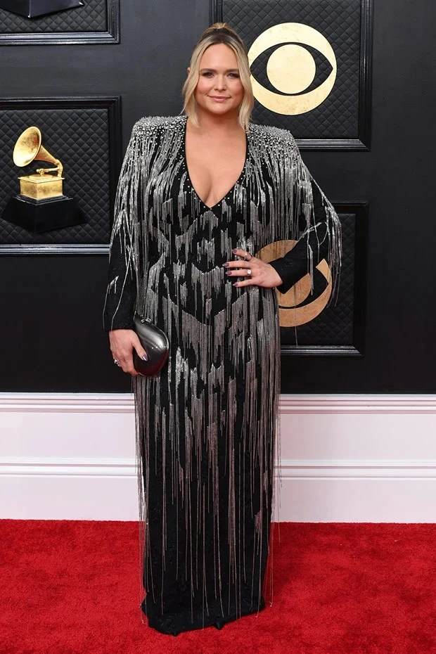 Miranda Lambert "diện" thiết kế của Lê Thanh Hòa trên thảm đỏ Grammy 