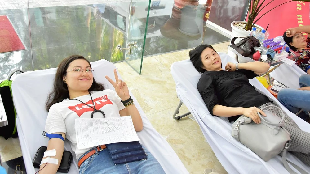 Đoàn viên thanh niên PVFCCo tham gia hiến máu nhân đạo 