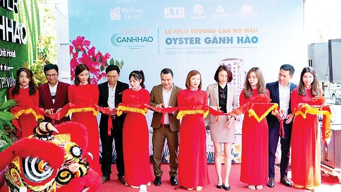 Hơn 1.000 nhà đầu tư dự khai trương nhà mẫu dự án Oyster Gành Hào
