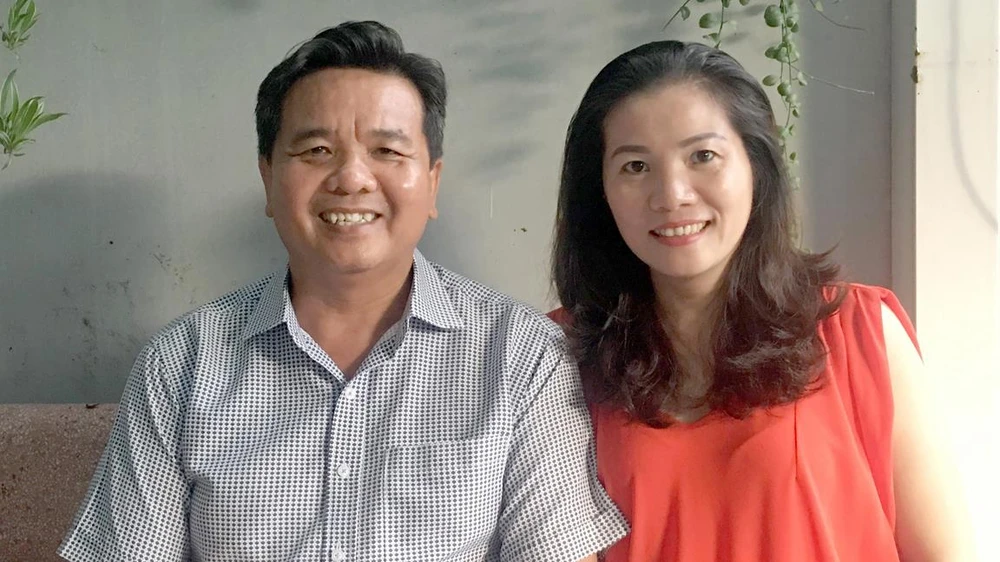 Vợ chồng anh Lê Thanh Hùng luôn đồng thuận trong những hoạt động thiện nguyện