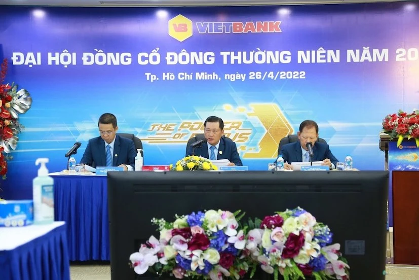 HĐQT VietBank đã trình cổ đông thực hiện việc niêm yết cổ phiếu tại HOSE khi thời điểm và điều kiện thị trường thuận lợi.