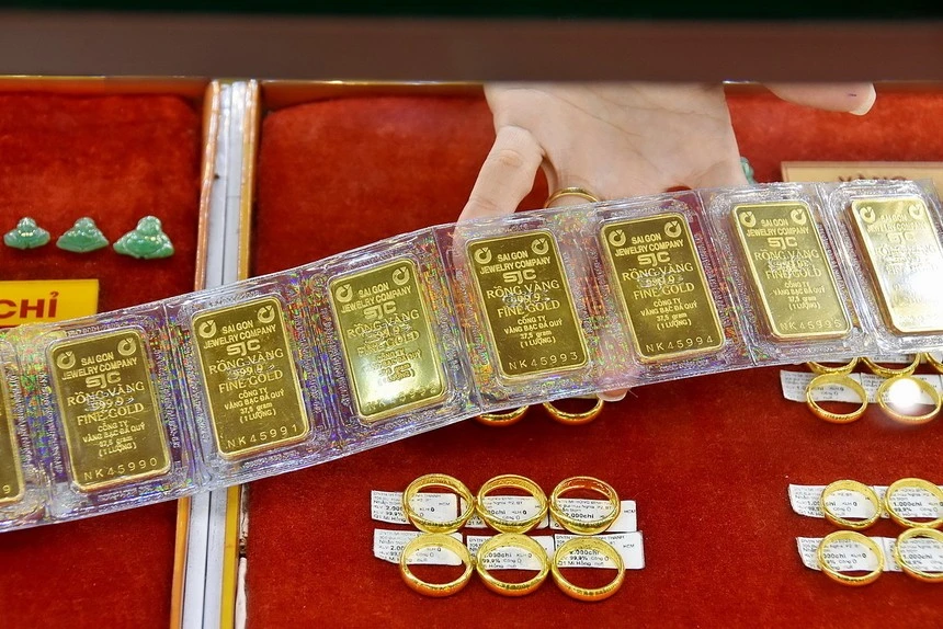 Vàng SJC chênh giá vàng nhẫn hơn 1 triệu đồng mỗi lượng 