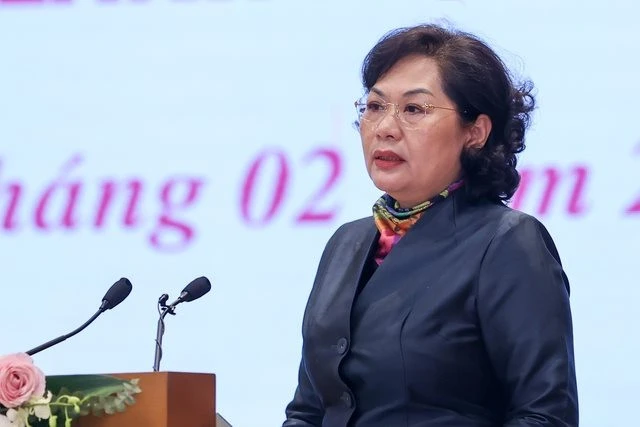 Thống đốc NHNN Nguyễn Thị Hồng phái biểu tại hội nghị sáng 17/2. Ảnh: VGP.