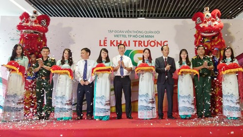 The Military Telecom Corporation Viettel launches 4G services across the whole country on April 18 (Photo: SGGP)