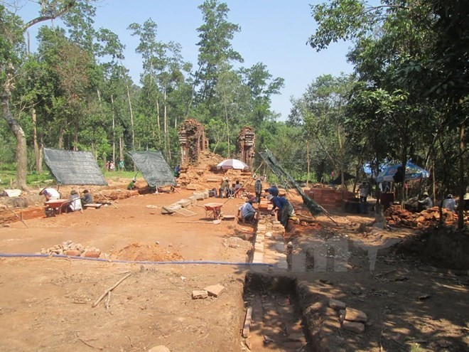 At the excavation site (Photo: VNA)
