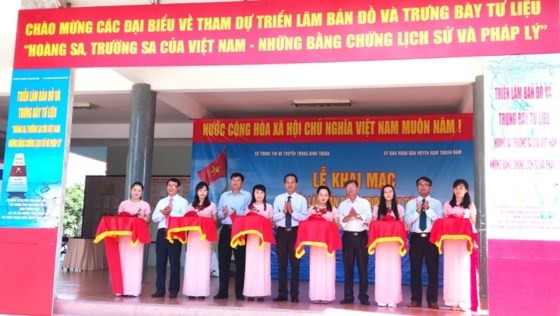 The opening ceremony of the exhibition on Truong Sa, Hoang Sa in Binh Thuan province  (Photo: Sggp)