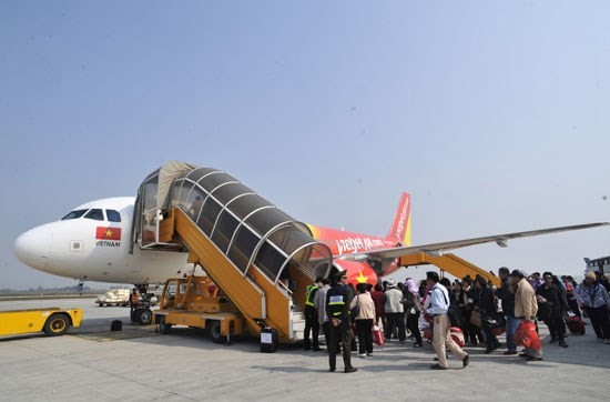 Budget carriers reduce flights on Hanoi-HCM City route