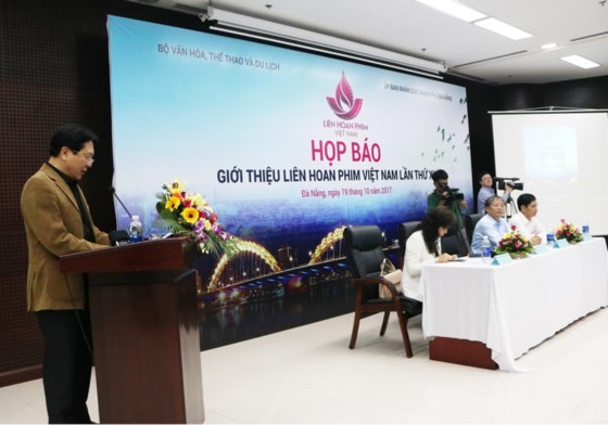 Deputy Minister of Culture, Sports and Tourism, Mr. Vuong Duy Bien speaks at the press conference of the film festival in Da Nang.