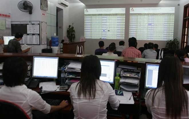 Trading transactions are carried out at Alpha Securities Company (Photo: VNA)