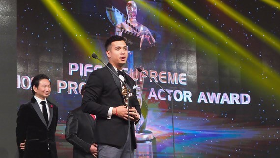 Actor Truong The Vinh receives the "Most Promising Award” of the 1st PIFFA Supreme Awards