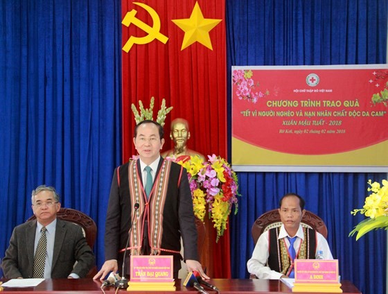 President Tran Dai Quang visits Ro Koi commune in Kon Tum province’s Sa Thay district. (Photo: Sggp)