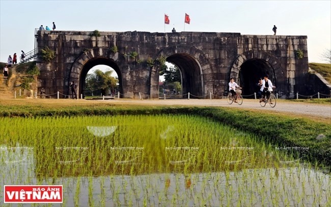 The citadel has four gates placed following the cardinal points. In the photo is the Tien gate, facing south. It consists of three entrances, each is 9.5 m tall and 15.17 m wide. (Photo: VNA)