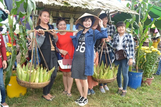 Visitors attend Cam Nam Corn Festival.