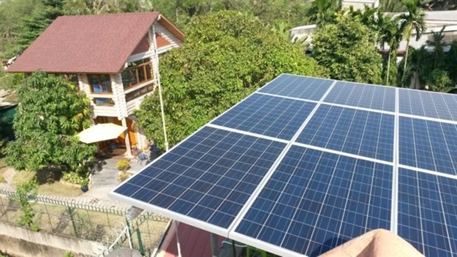 Solar panels installed on houses in HCM City (Source: ves-vn.com)