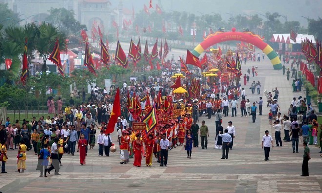 The palanquin and offering procession was organised by seven communes and wards surrounding the Hung Kings Temple Complex (Source: VNA)
