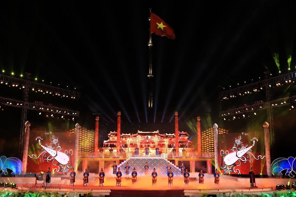 An performance at the closing night of Hue Festival 2018. (Photo: VNA)