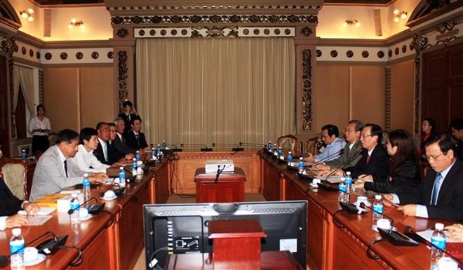 Ho Chi Minh City's leaders received a delegation from Japanese prefecture of Nagasaki on May 10 (Photo: VNA)