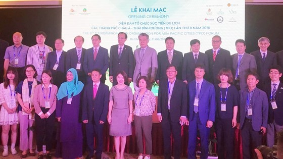 The 8th Tourism Promotion Organization for Asian-Pacific Cities (TPO) Forum opens in HCMC. (Photo: Sggp)