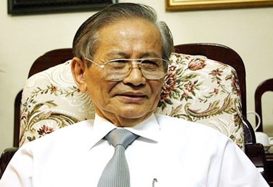 Professor Phan Huy Le passes away