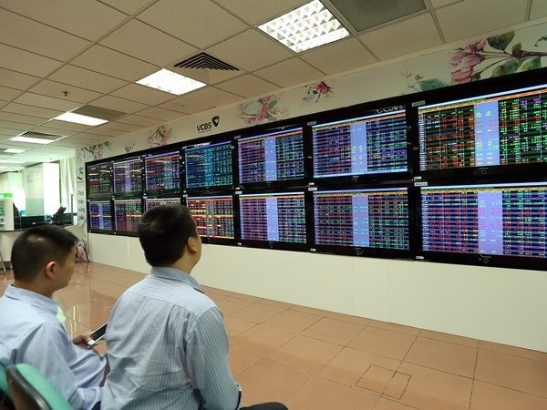 The VN-Index of the Ho Chi Minh Stock Exchange (HoSE) rose 21.12 points on July 18 (Photo: VNA)